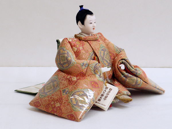毎年好評の京十番ピンク雛人形を好評の菅間先生の梅セットにした親王飾り