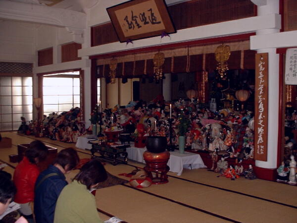 人形供養会の様子