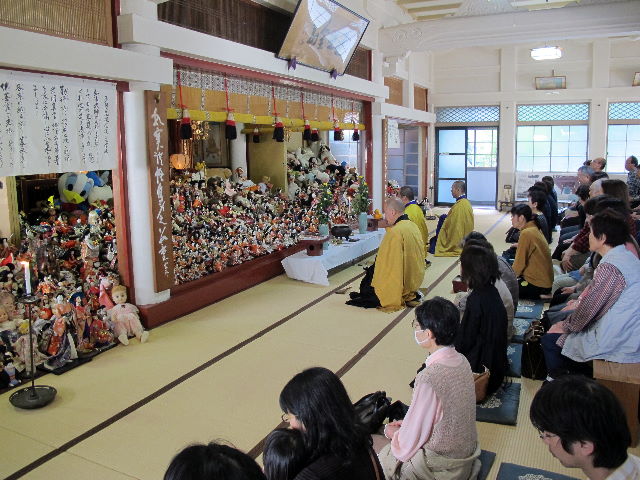 住職の読経