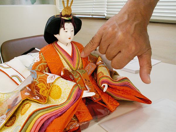 ありきたりでない雛人形の選び方 ～広島市の人形問屋十二段屋