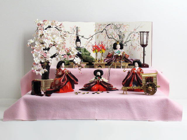 古典的な丸の鶴文様雛人形毛氈二段桐箱収納五人飾り