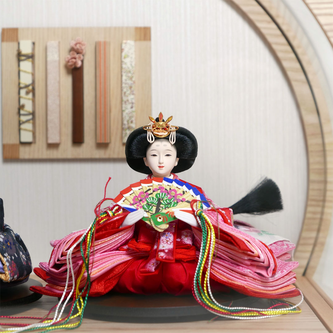 霞小花柄衣装の雛人形アクリル円型ケース飾り