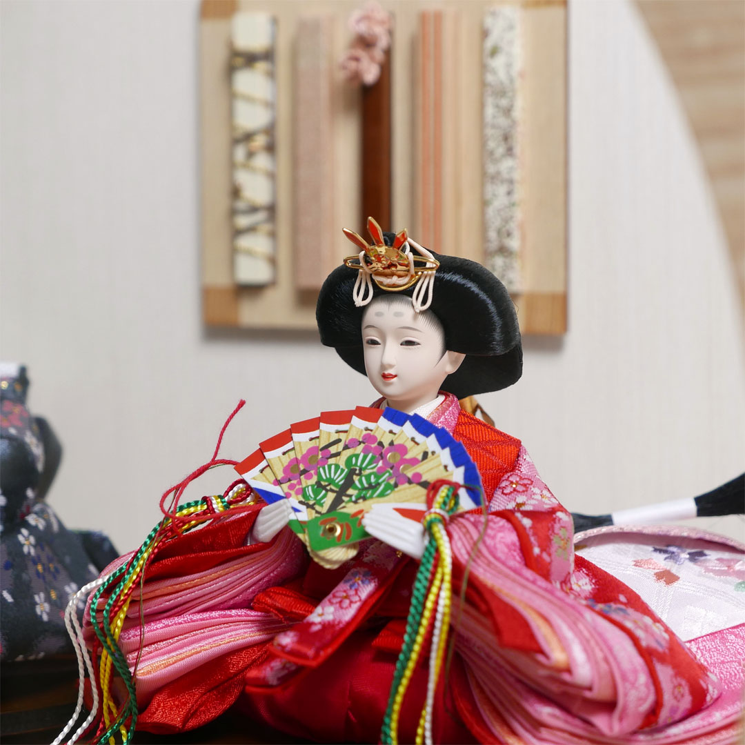 霞小花柄衣装の雛人形アクリル円型ケース飾り