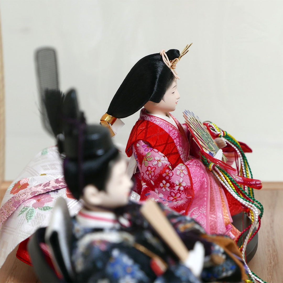 霞小花柄衣装の雛人形アクリル円型ケース飾り