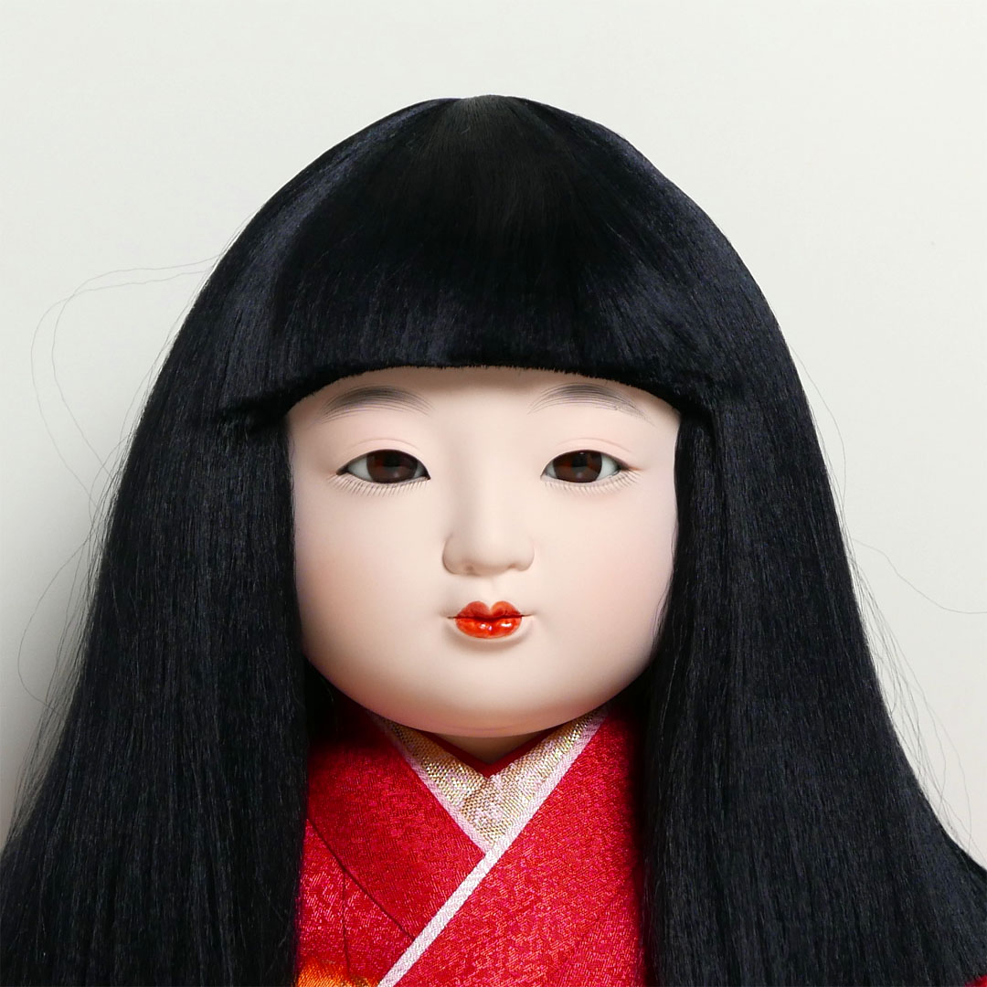 小出松寿 市松人形 尺二 金彩京刺繍松に牡丹・桜