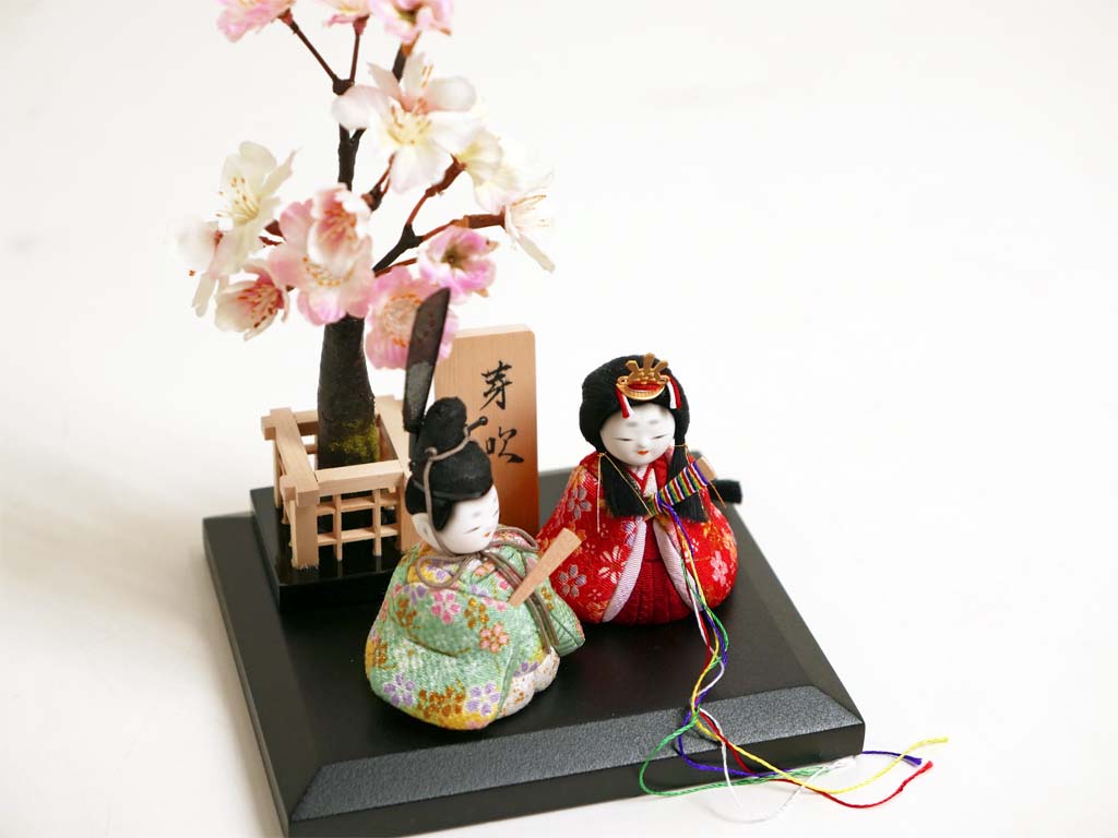 間口16cmの超コンパクト木目込み人形桜飾り