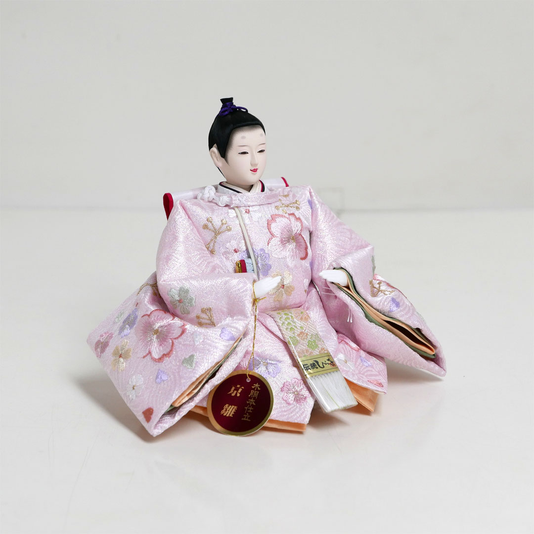 桜刺繍の淡いピンク衣装雛人形