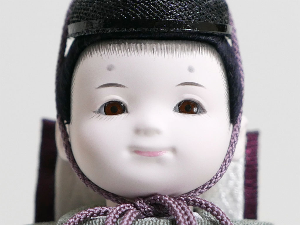 おさなかわいい桃色地桜刺繍衣装の木目込み人形