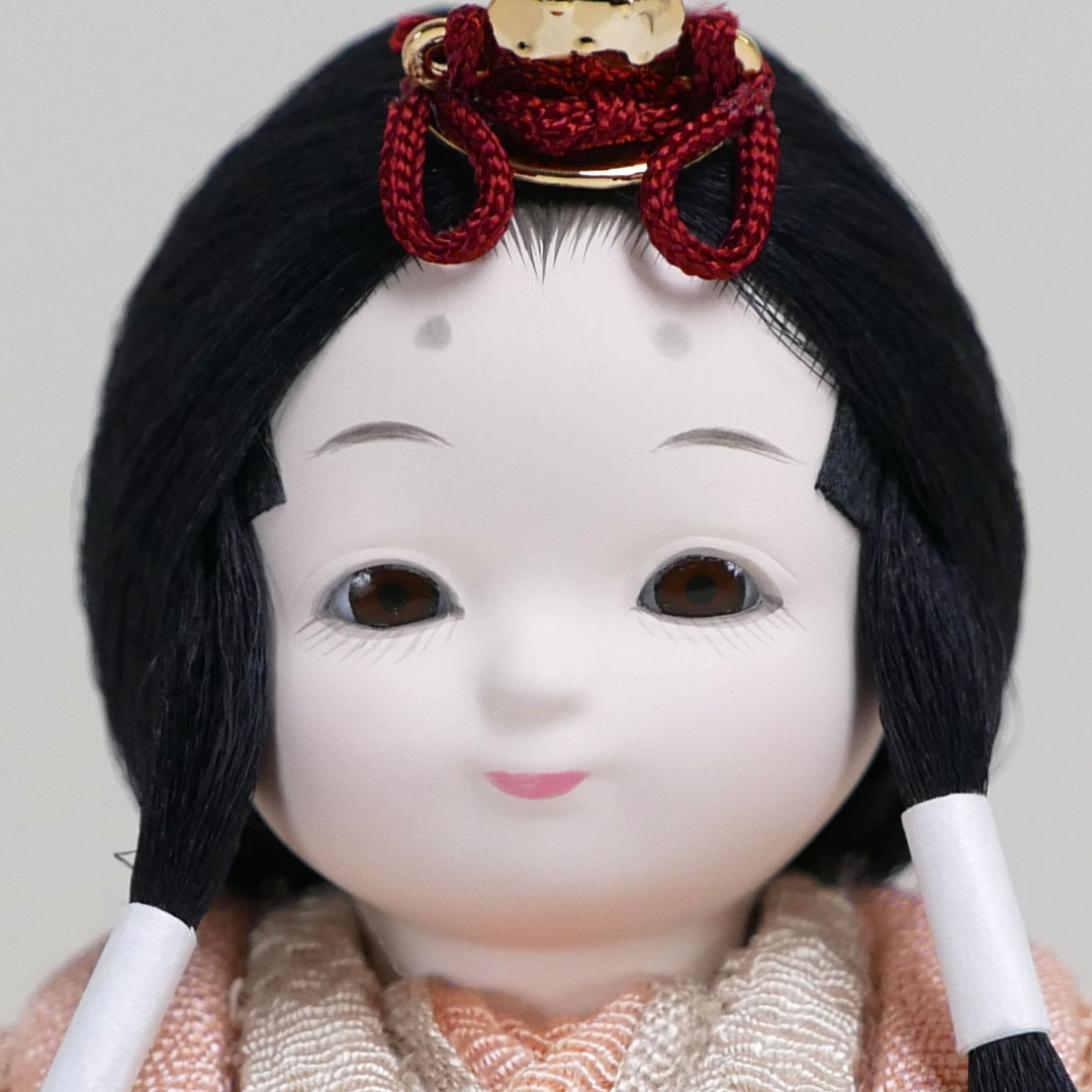 縫 おさなかわいい茜草木染衣装の木目込み人形