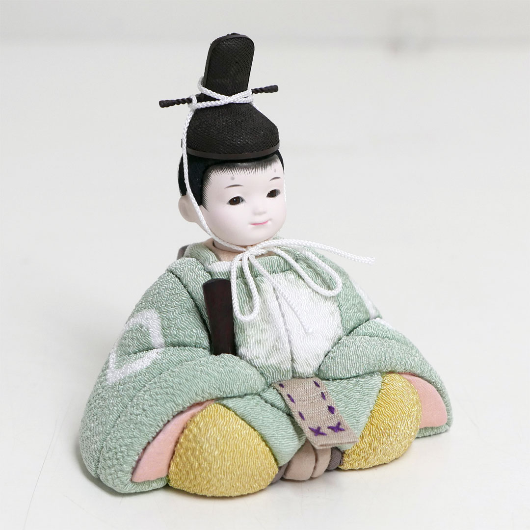 縫 おさなかわいい茜草木染衣装の木目込み人形
