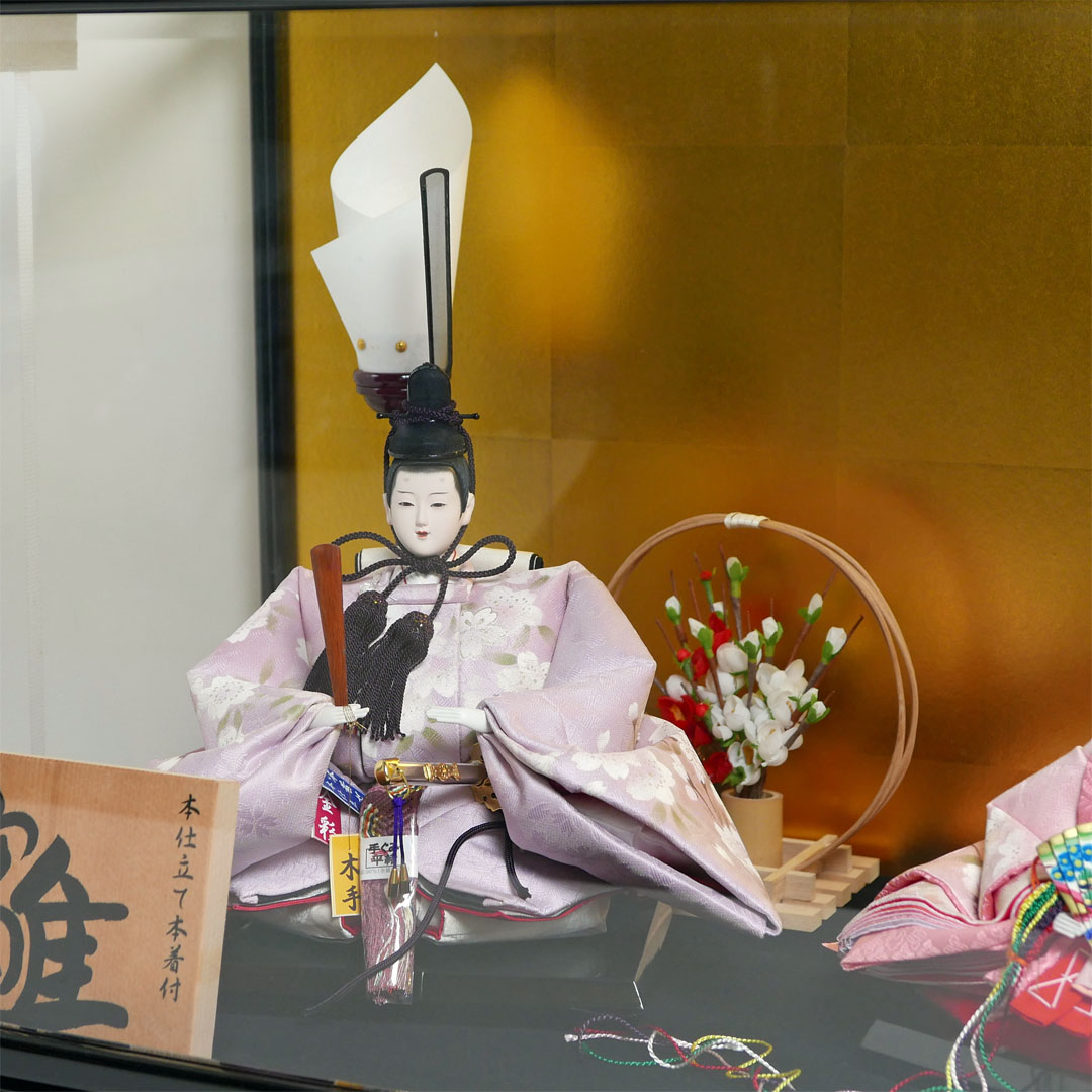 【激安特価在庫処分】桃藤色桜柄本着付雛人形黒枠面取ケース飾り