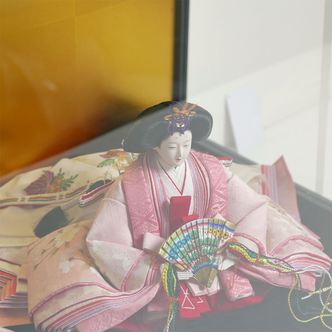 【激安特価在庫処分】桃藤色桜柄本着付雛人形黒枠面取ケース飾り