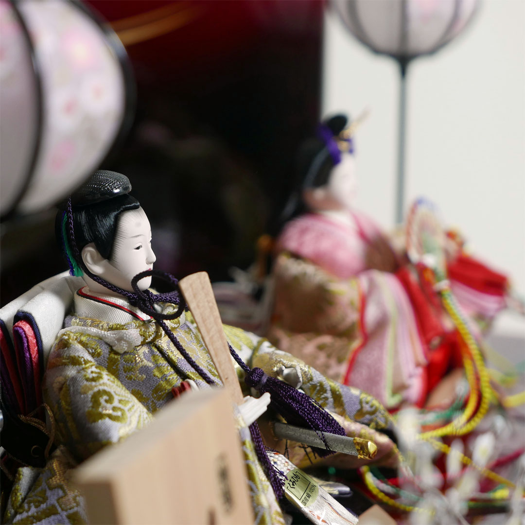花菱紋様衣装雛人形月桜ぼかし塗収納飾り