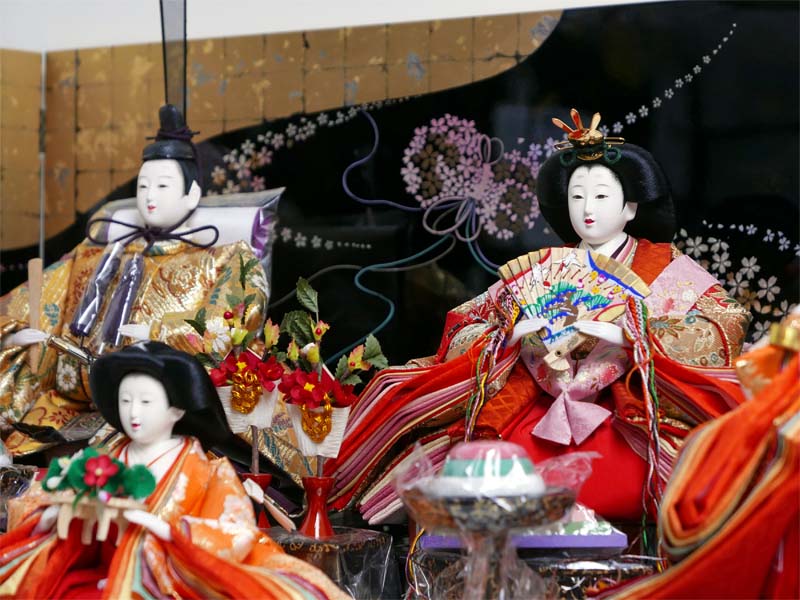 【激安特価在庫処分】草花鳳凰模様金襴衣装の花つつみ屏風五人飾り