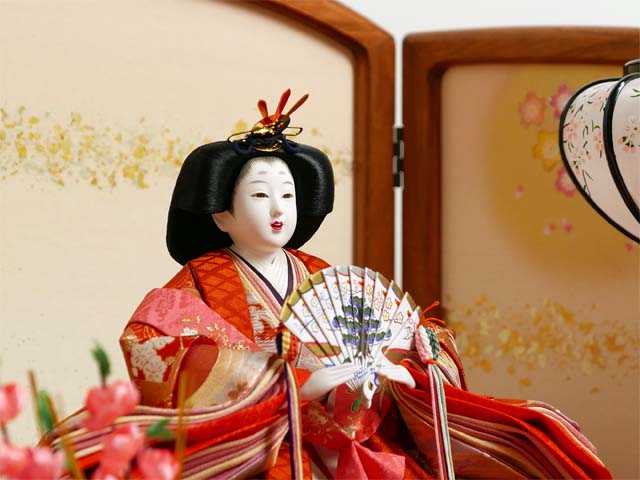 吉祥花柄金襴衣装のおしどり屏風親王飾り