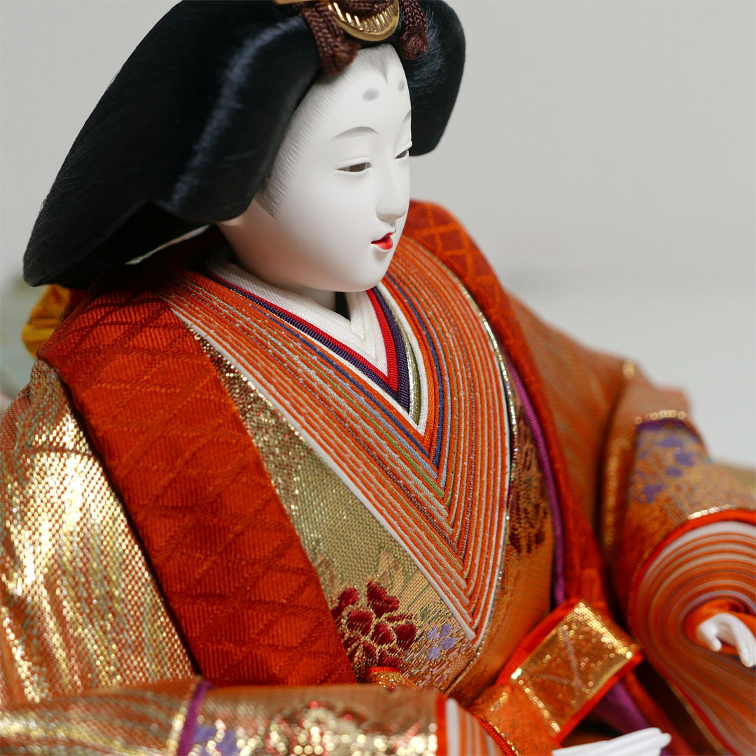 【激安特価在庫処分】姫のみ光沢のあるオレンジ色の金襴の十二単をまとった重厚なお姫様京七番