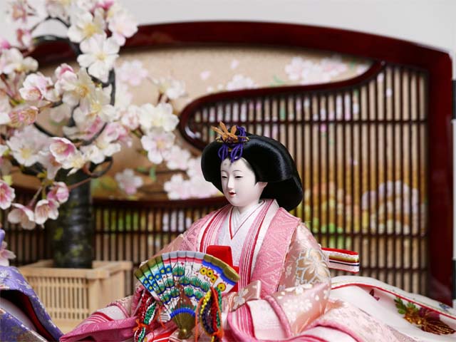 小桜模様のピンク衣装の雛人形古都桜親王収納飾り