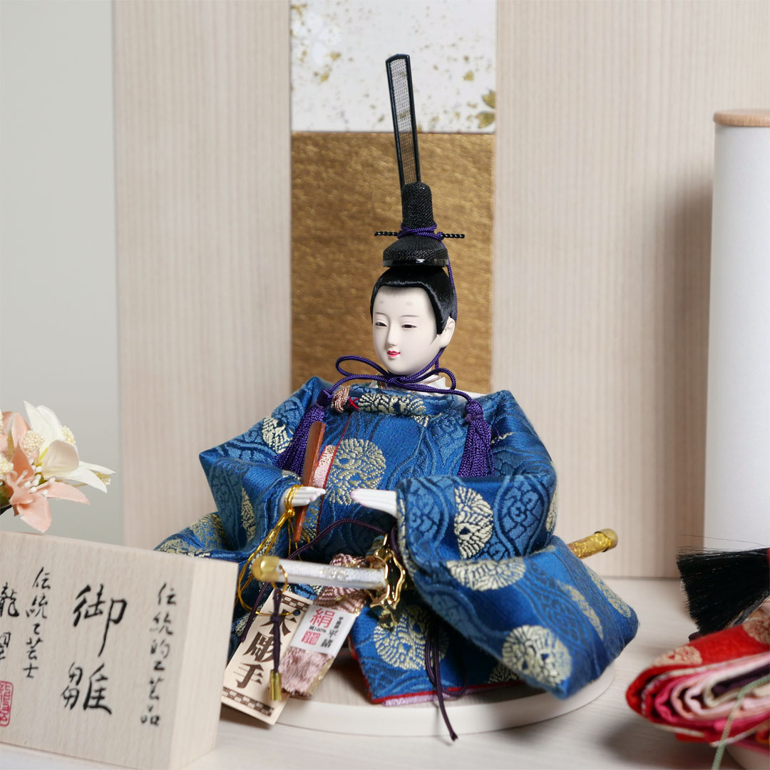 望月龍翠作 オレンジ青雲立涌鶴紋正絹衣装雛人形白木目屏風収納飾り