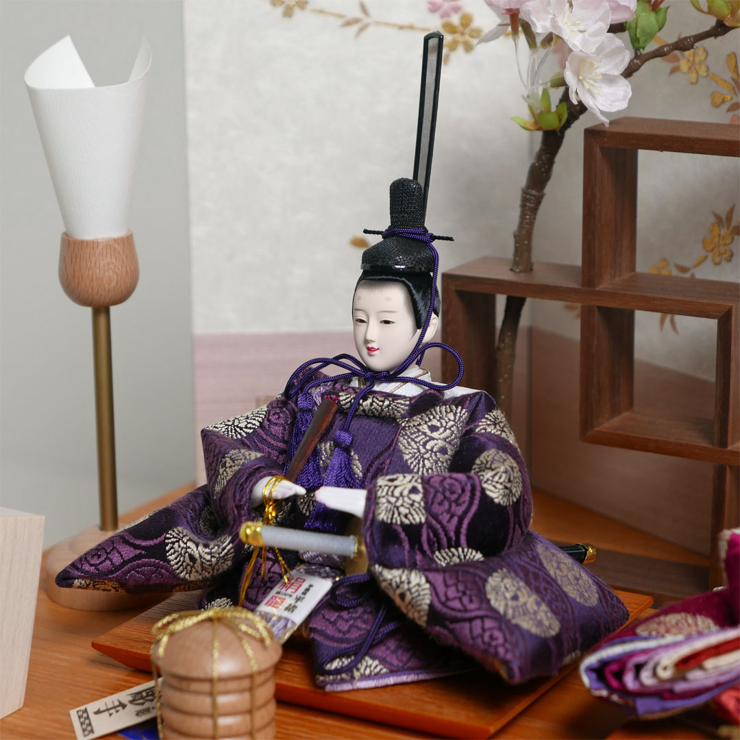 望月龍翠作 エンジ紫雲立涌鶴紋正絹衣装雛人形金彩枝桜収納飾り