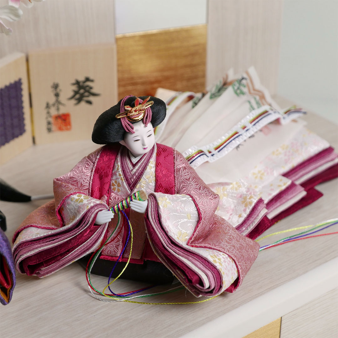 柴田家千代作 麻の葉柄衣装雛人形白木目屏風収納飾り