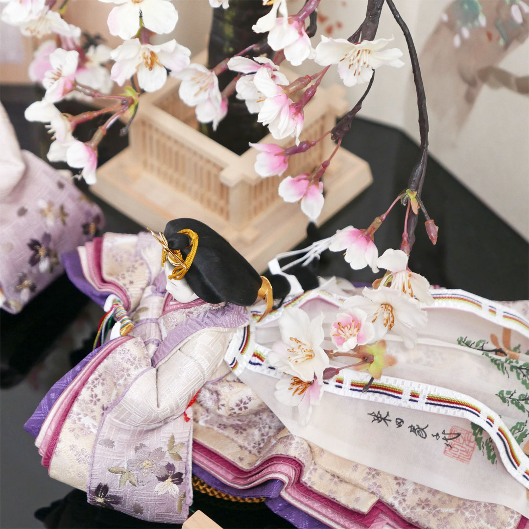 柴田家千代作 刺繍桜紫ぼかし衣装雛人形創作親王手描き桜収納飾り