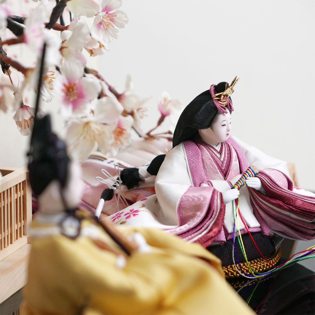 柴田家千代作 手描き桜白衣装雛人形創作親王手描き桜収納飾り