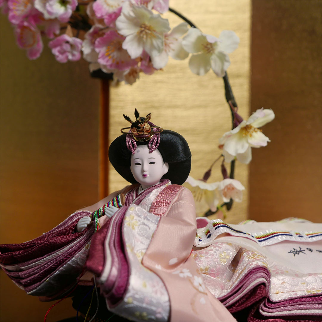 柴田家千代作 手描き桜ピンク衣装雛人形雲桜金屏風収納飾り