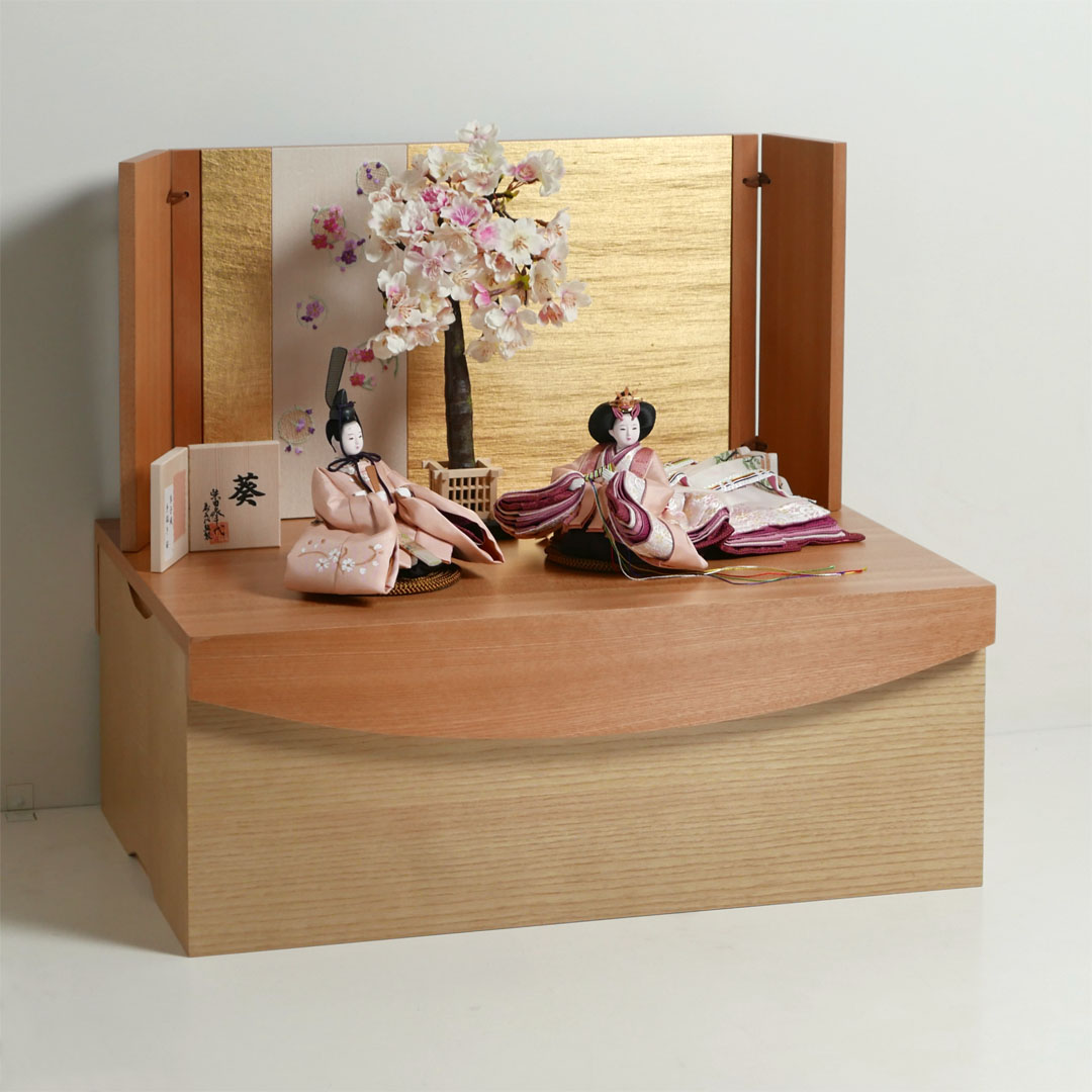 柴田家千代作 手描き桜ピンク衣装雛人形木目刺繍金屏風桜収納飾り