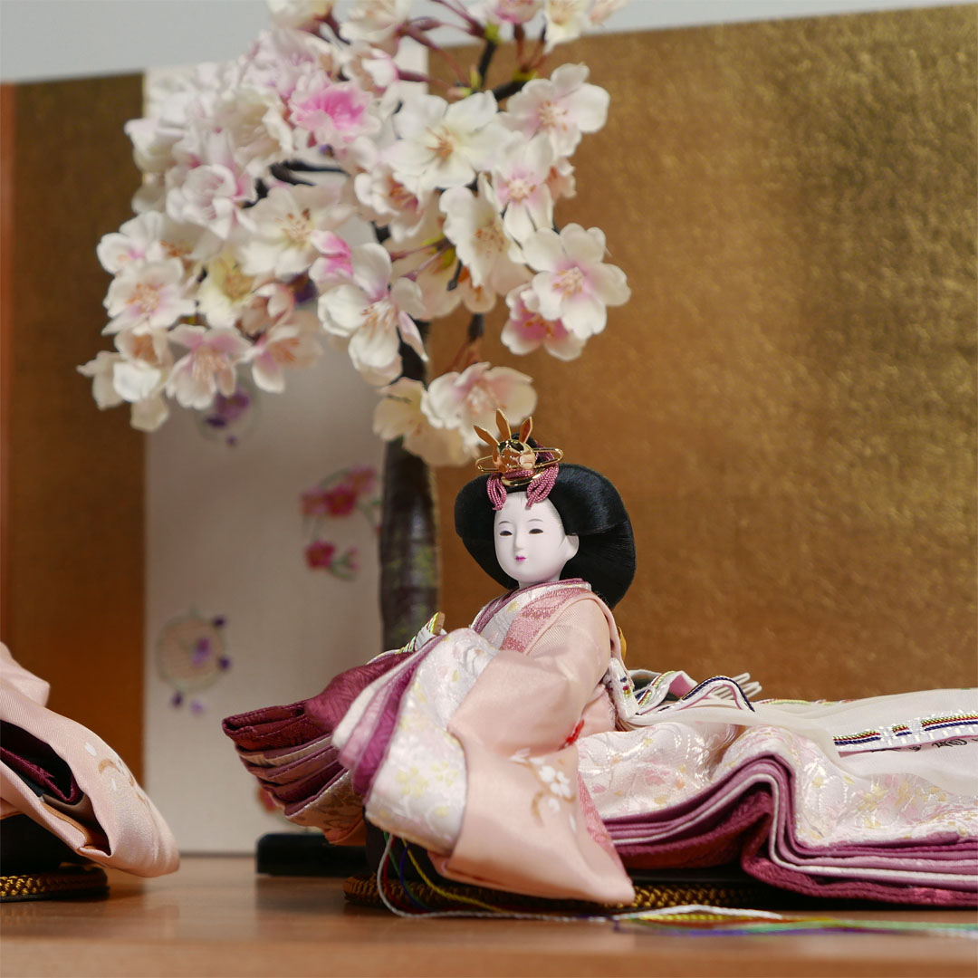 柴田家千代作 手描き桜ピンク衣装雛人形木目刺繍金屏風桜収納飾り