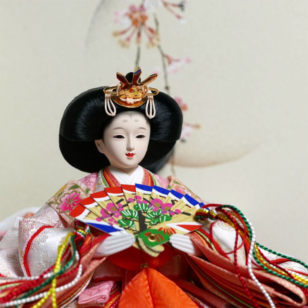 薄ピンクと薄緑の流水桜衣装雛人形月に桜段違い屏風収納飾り