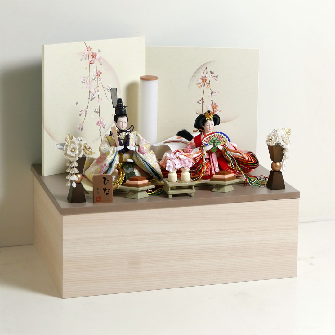オレンジと黄色の桜柄衣装の雛人形月に桜段違い屏風収納飾り