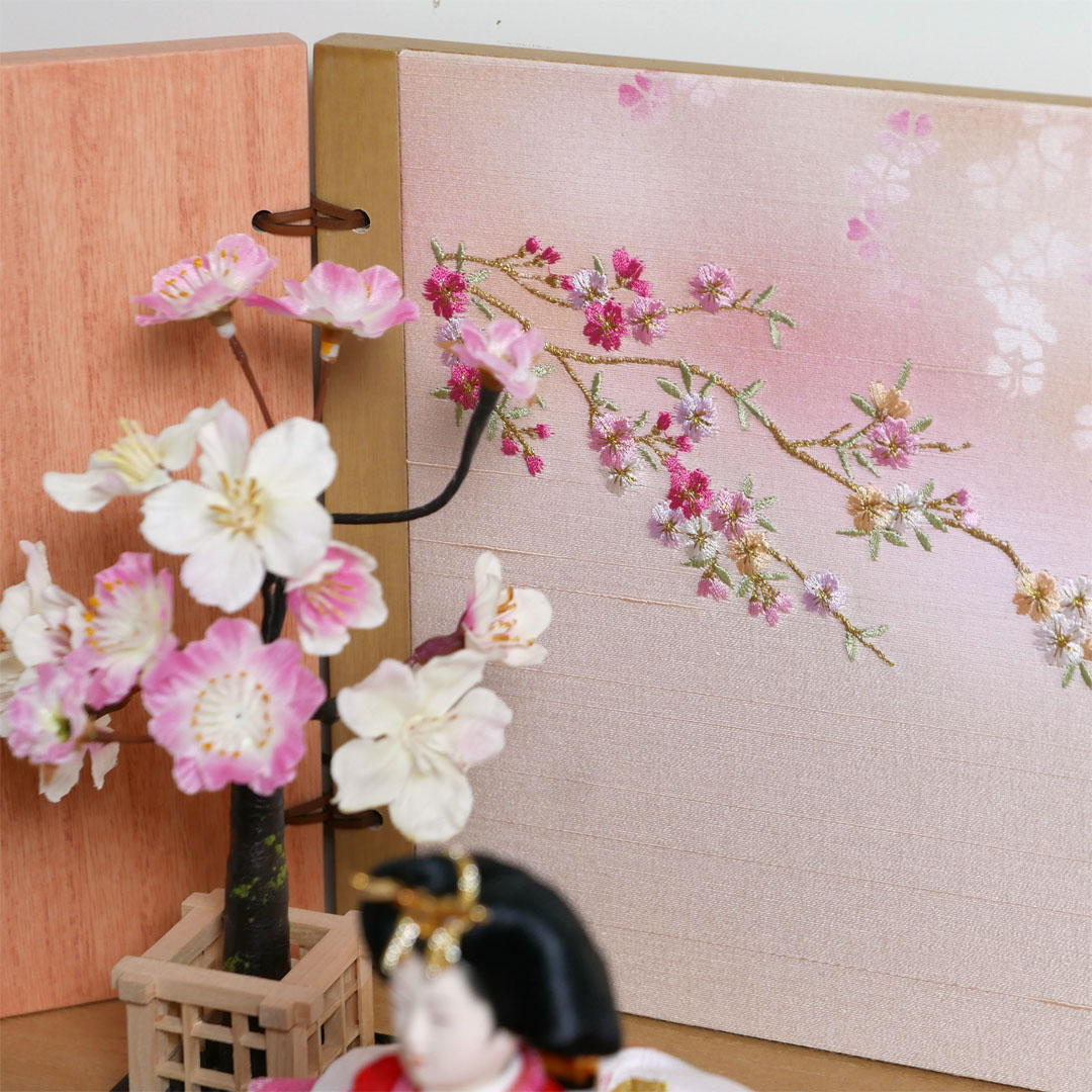 オレンジ桜花柄衣装の雛人形引出収納飾り