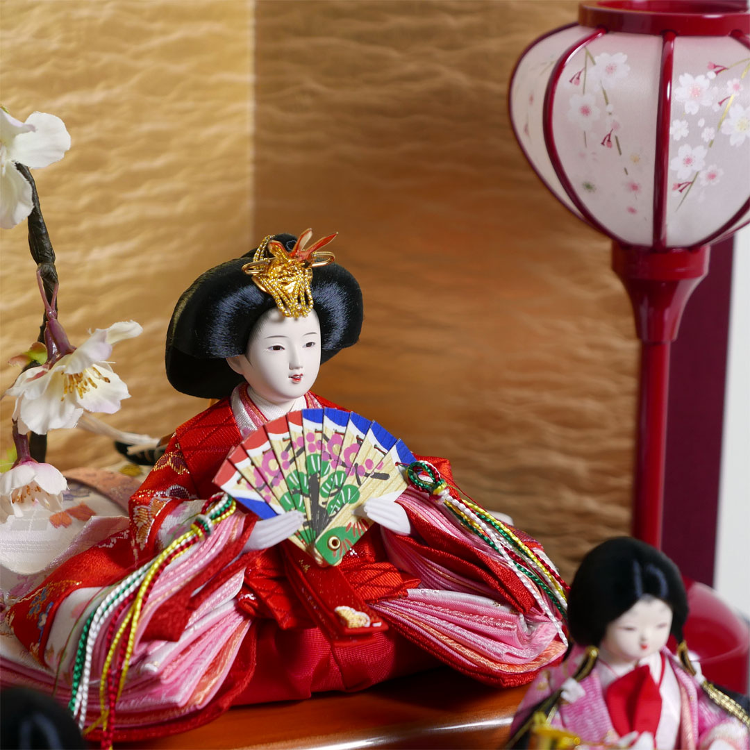 オレンジ桜花柄衣装の雛人形船盛おせち絹張金屏風収納五人飾り