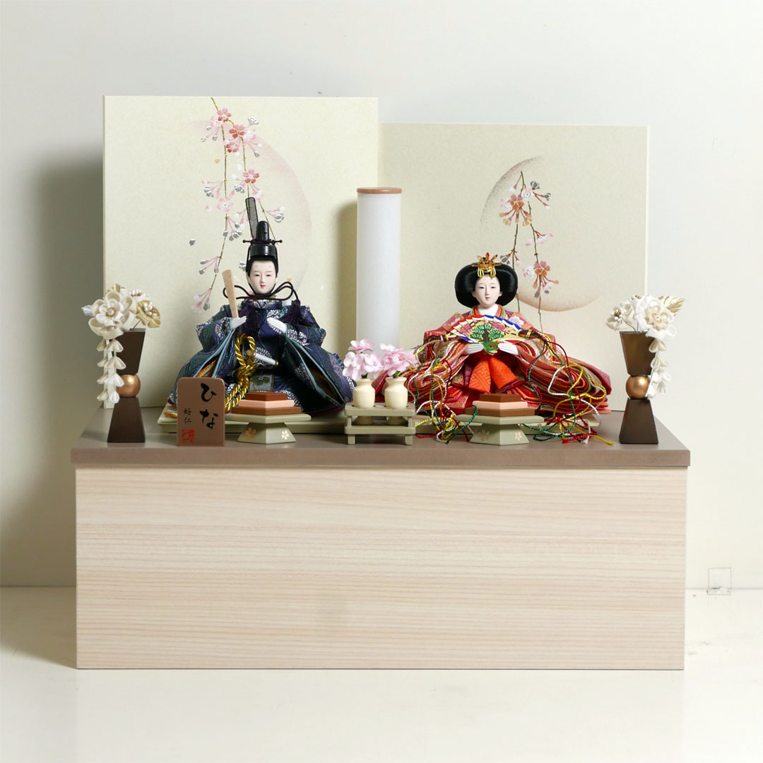 ピンクと青の有職文様衣装の雛人形月に桜段違い屏風収納飾り