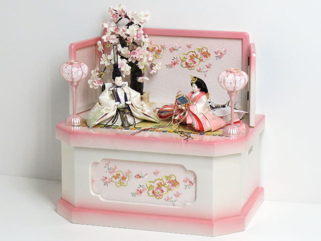 桜の刺繍とほのかなピンクと緑のぼかしが綺麗な雛人形ぼかしピンク収納桜飾り