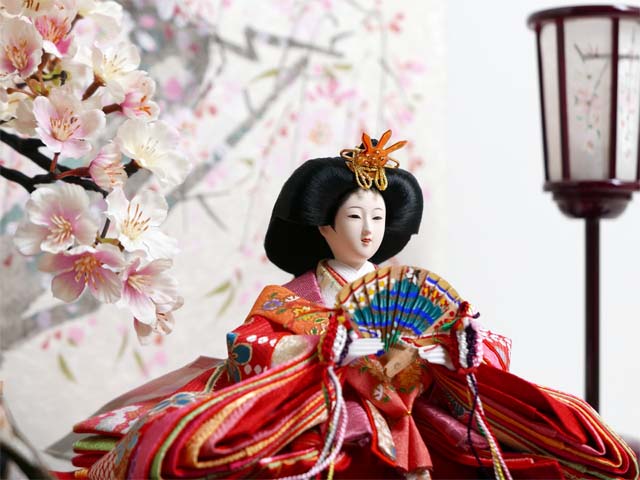 赤のお姫様と黒のお殿様の雛人形手描き桜屏風桜親王飾り