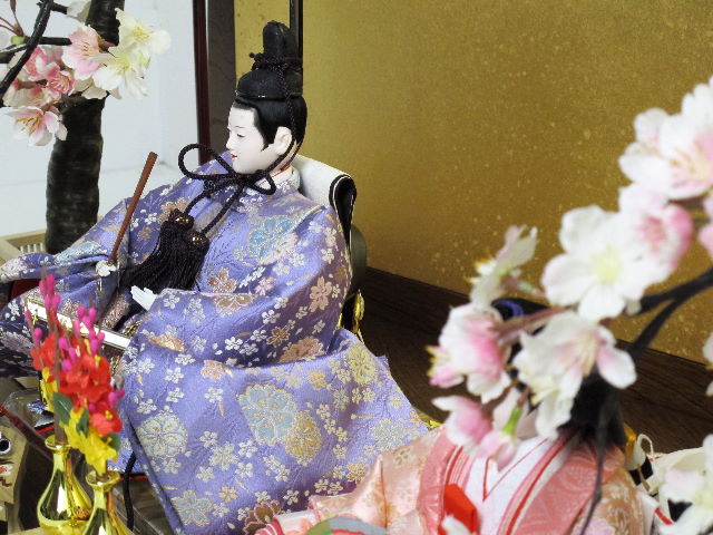 小桜模様のピンク衣装雛人形の京洛桜親王飾り