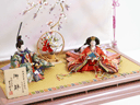 華やかな鳳凰の刺繍が特徴の雛人形金彩桜ぼかし几帳親王飾り