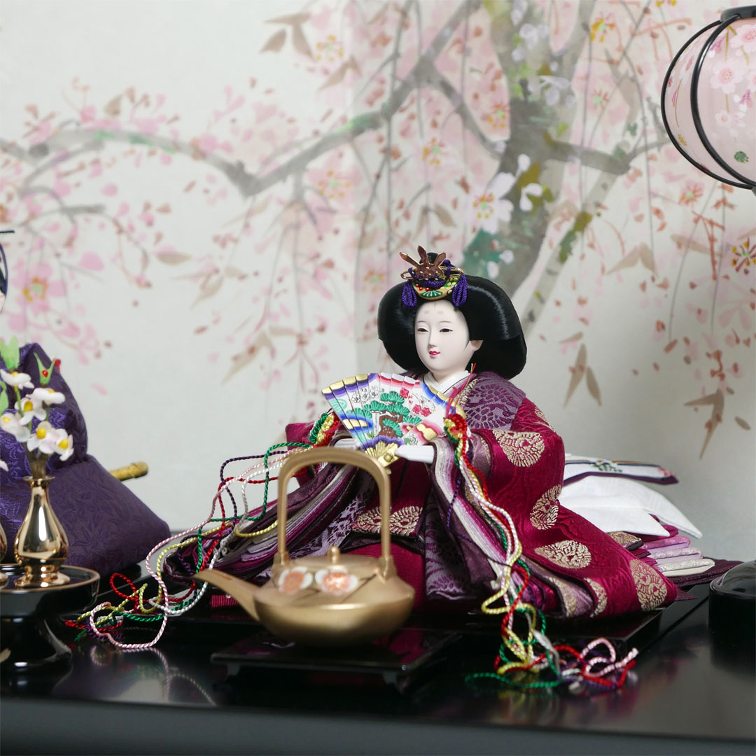 望月龍翠作 有職麹塵衣装の雛人形手描き桜屏風親王飾り