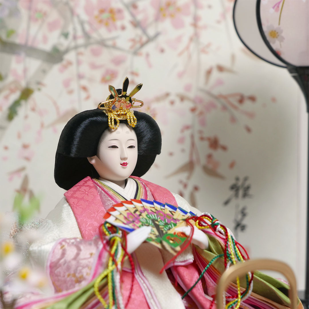 淡いライトピンクの綺麗な色合い雛人形手描き桜屏風親王飾り