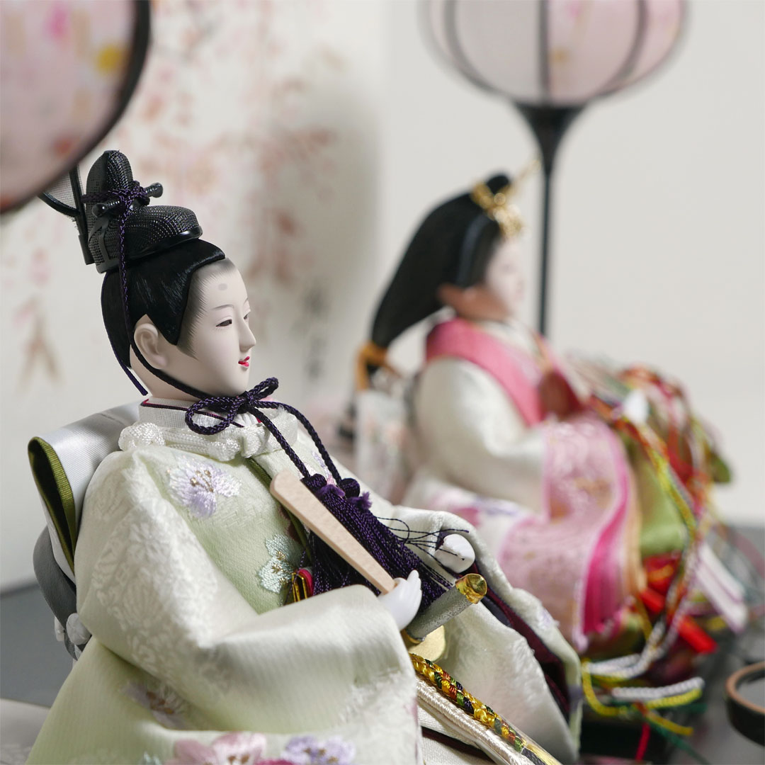 淡いライトピンクの綺麗な色合い雛人形手描き桜屏風親王飾り