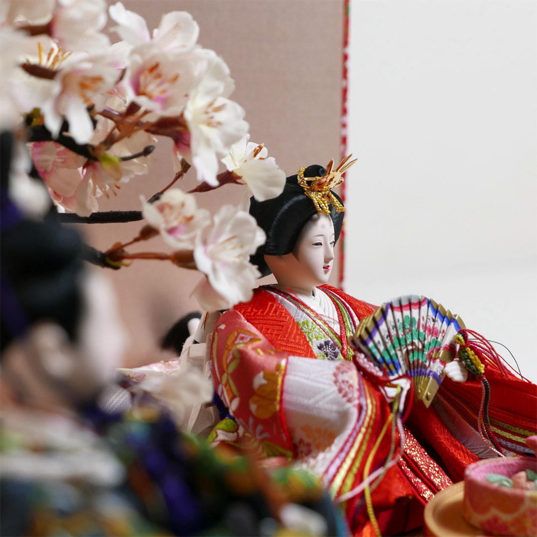 縁起の良い松竹梅衣装の雛人形ピンク箔しだれ桜親王飾り