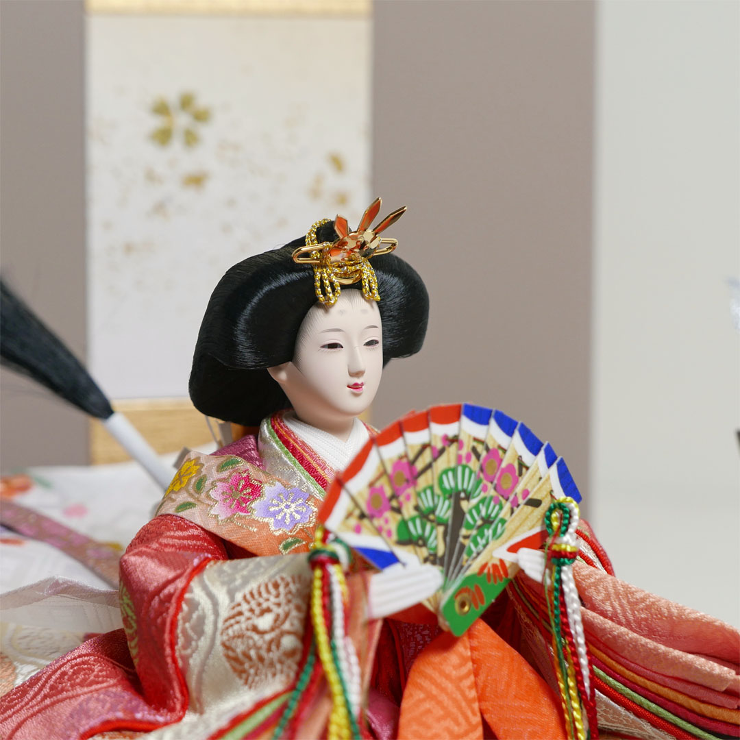 ピンクと青の有職文様衣装の雛人形金箔チラシモカ親王飾り
