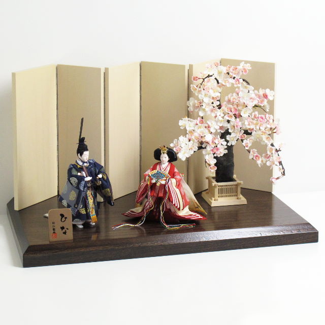 品の良い有職立ち雛を桜の木でシンプルに飾った創作飾り