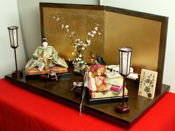 小出松寿本人が一押しする洗練された雛人形の創作宮廷飾り