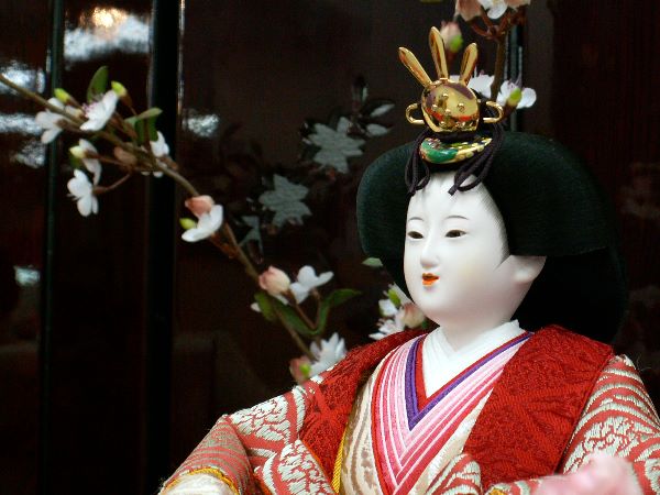 松寿雛人形工房の清楚さと高貴さを兼ね備えた品格のある親王飾り