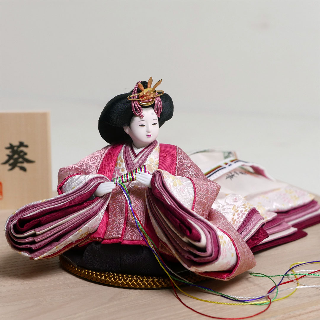 柴田家千代作 麻の葉柄衣装雛人形栓平台花飾り