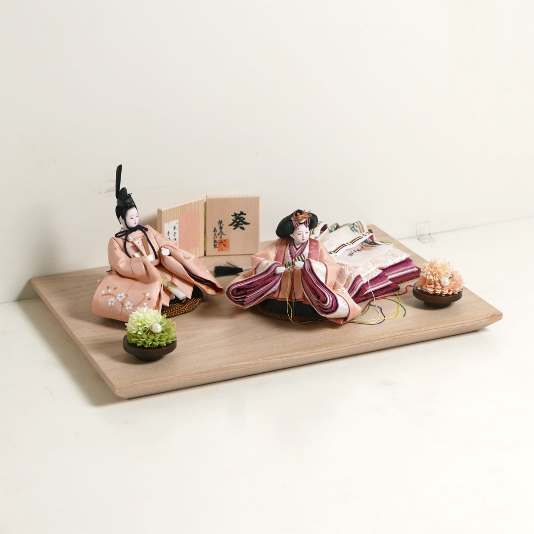 柴田家千代作 手描き桜ピンク衣装雛人形栓平台花飾り