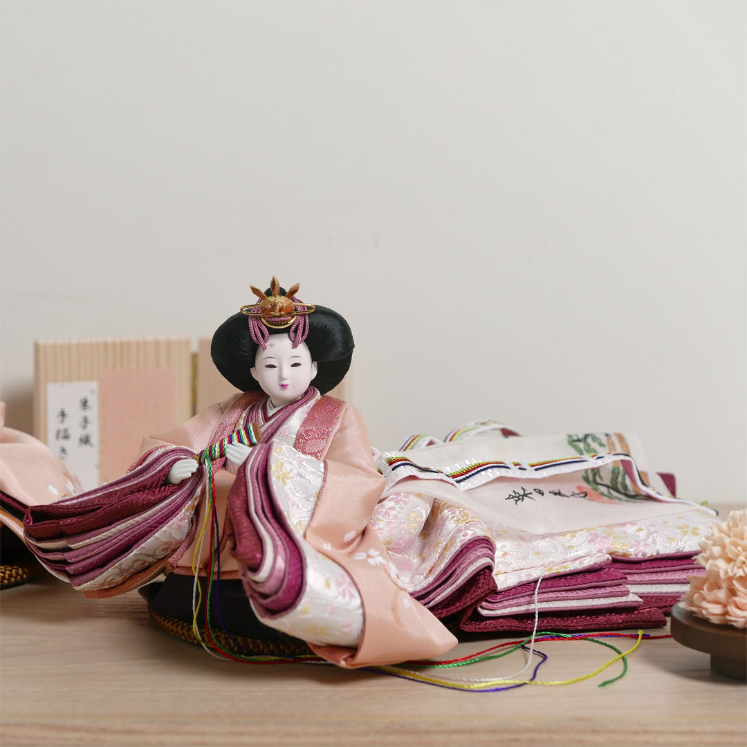 柴田家千代作 手描き桜ピンク衣装雛人形栓平台花飾り