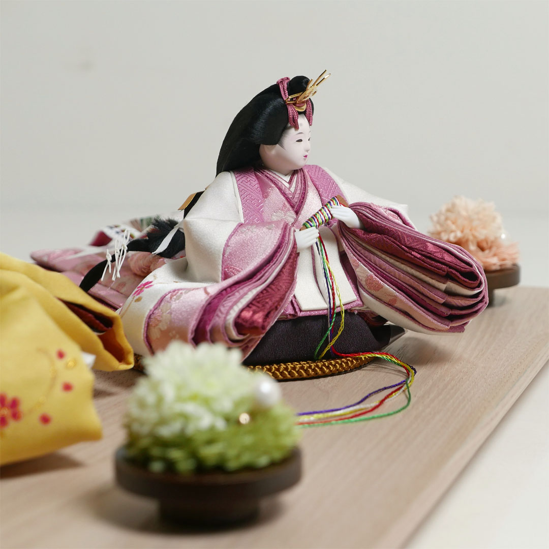 柴田家千代作 手描き桜白衣装雛人形栓平台花飾り